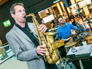 Saxophon und DJ live Act plus